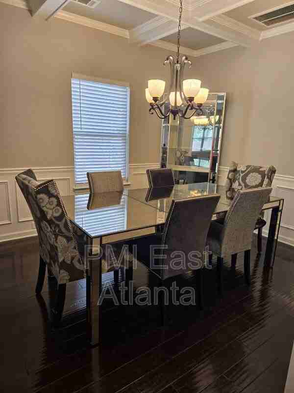 422 Live Oak Pass - Photo 3 of 22