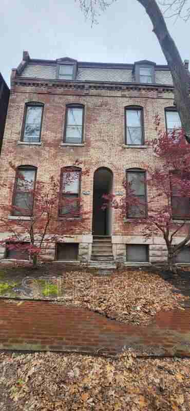 2415 S 10th St - Photo 2 of 11