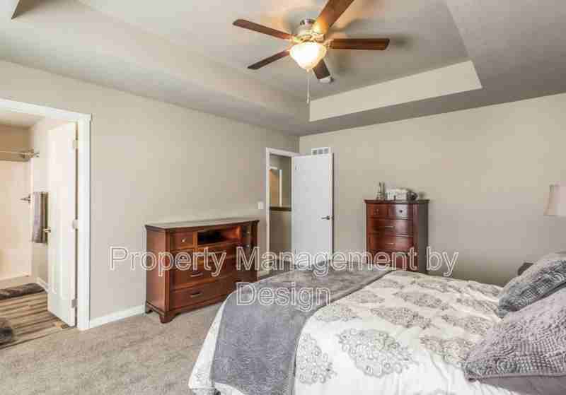 763 Ne Macey Way - Photo 6 of 20