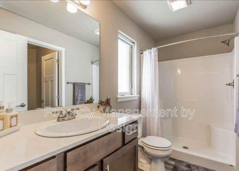 763 Ne Macey Way - Photo 7 of 20