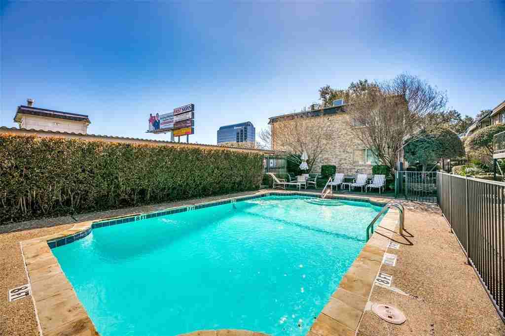 7929 Meadow Park Dr #202 - Photo 7 of 9