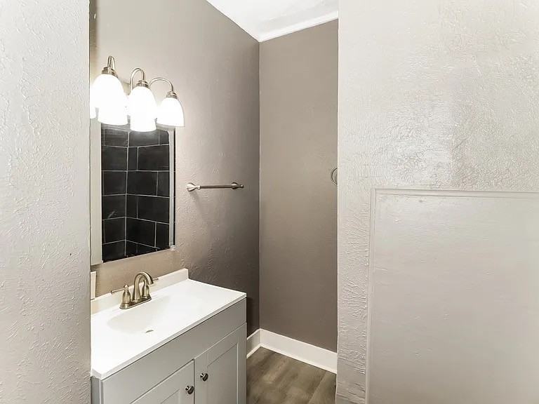 838 S Walnut St #NA - Photo 5 of 10