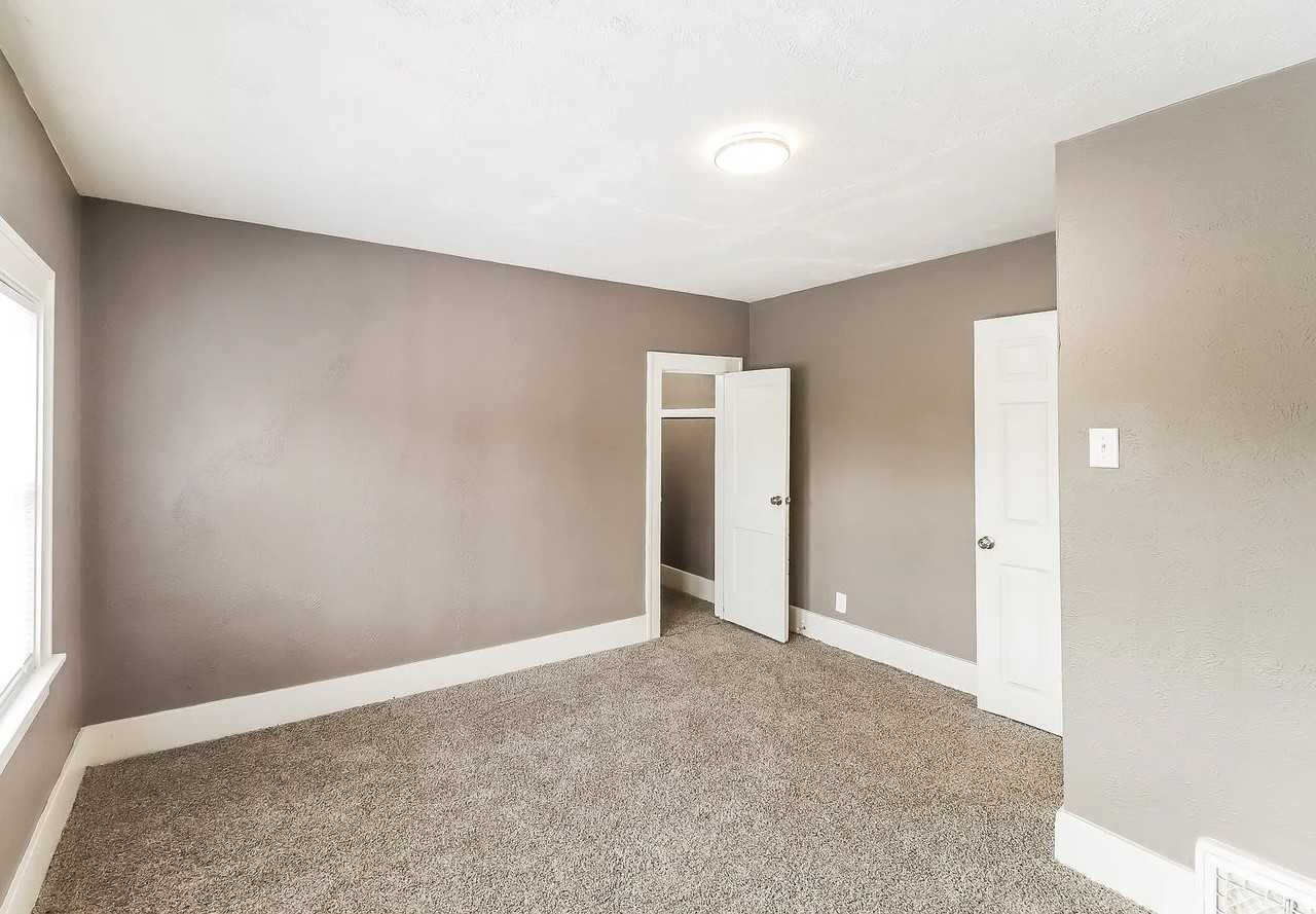 5021 N 58th St #NA - Photo 6 of 8