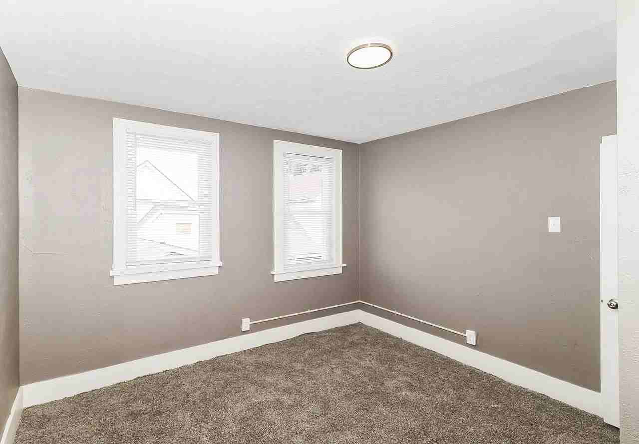 5021 N 58th St #NA - Photo 7 of 8