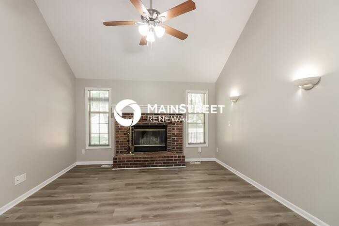 306 W Sierra Dr - Photo 2 of 17