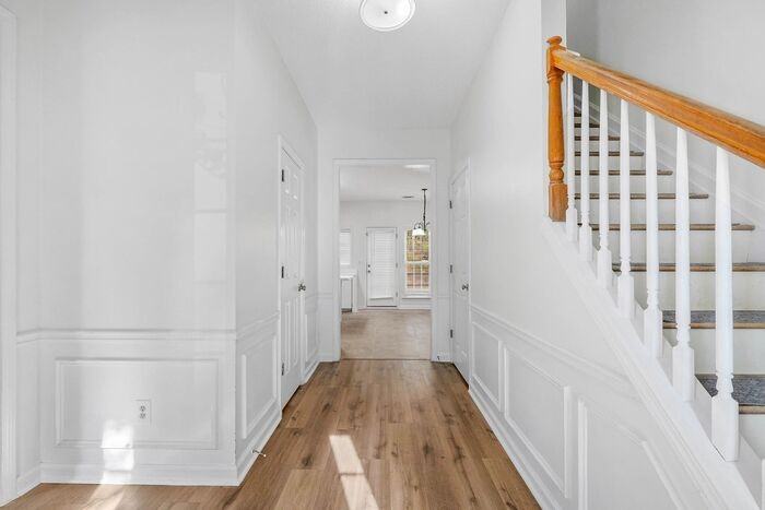 5840 Haterleigh Dr - Photo 3 of 32