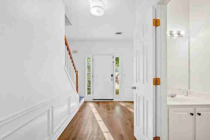 5840 Haterleigh Dr - Photo 4 of 32