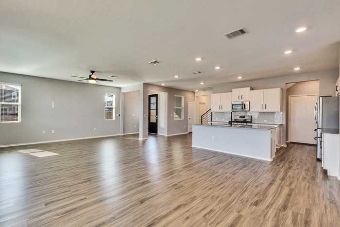 10403 Bramble Berry Dr - Photo 3 of 21