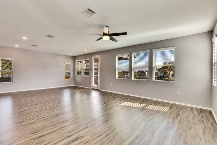 10403 Bramble Berry Dr - Photo 6 of 21