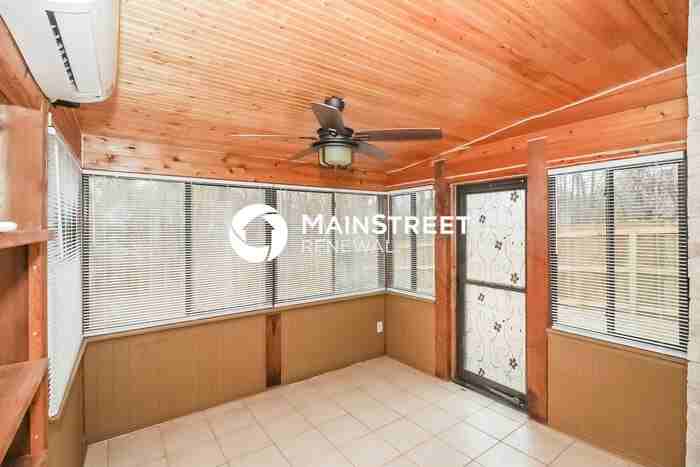 372 Fleets Hill Dr #D - Photo 7 of 16