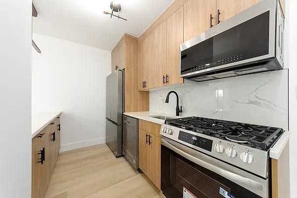 W 54th St #701 - Photo 3 of 20