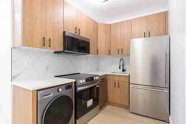 W 54th St #203B - Photo 2 of 9