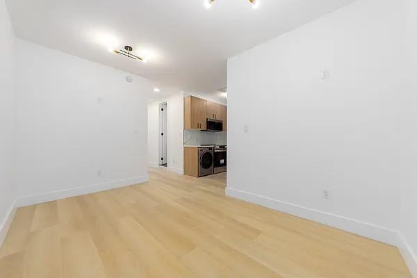W 54th St #203B - Photo 6 of 9