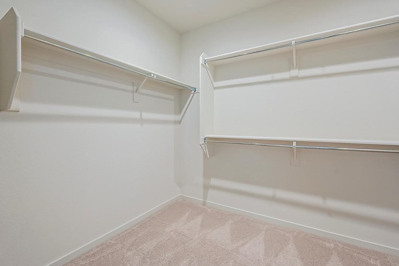 5944 E Melinda Ln - Photo 6 of 16