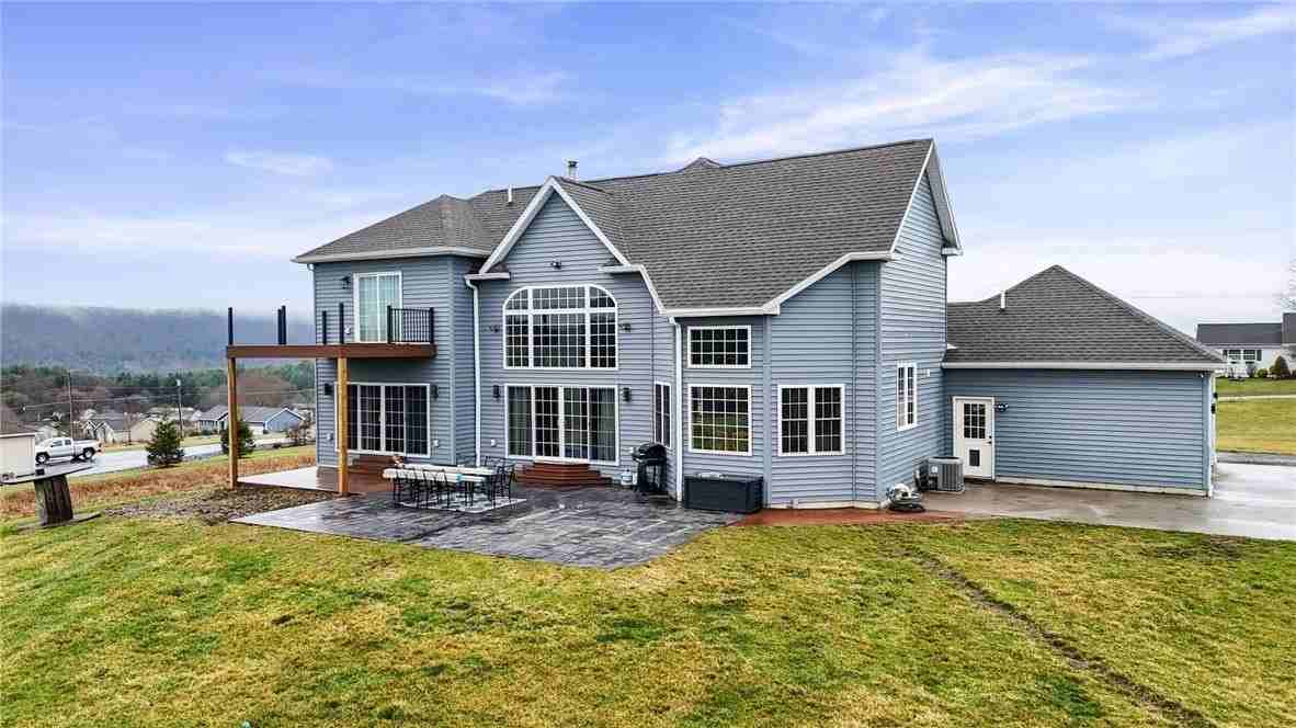 136 Vargo Rd - Photo 5 of 38