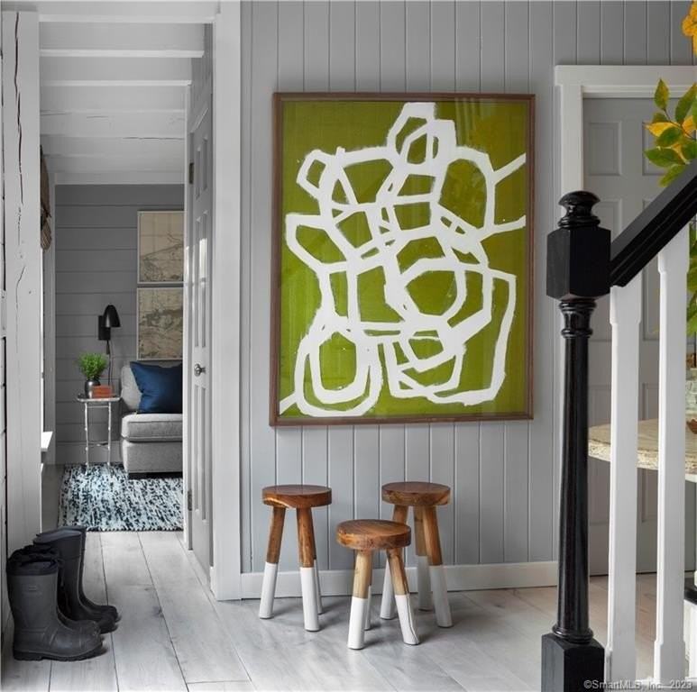 21 Briarwood Ln - Photo 2 of 12