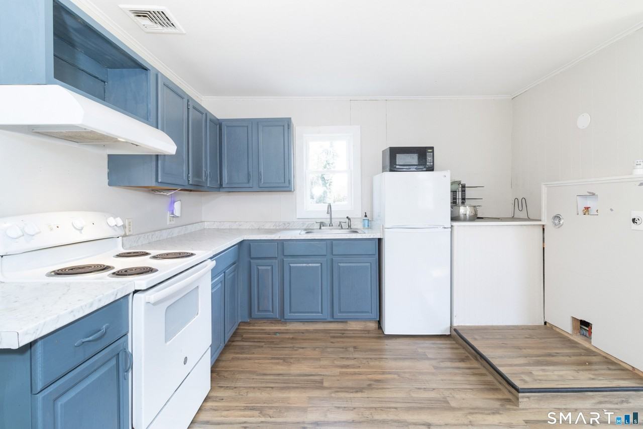 9 Wilcox Pl - Photo 4 of 17