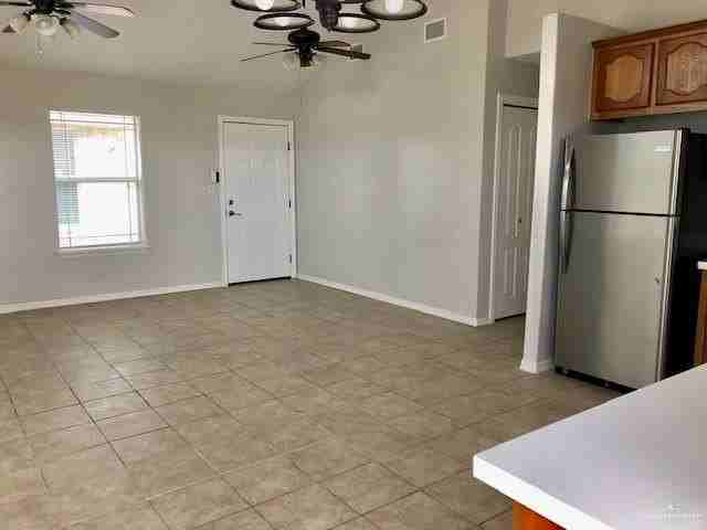 724 S Ohare Dr - Photo 4 of 14