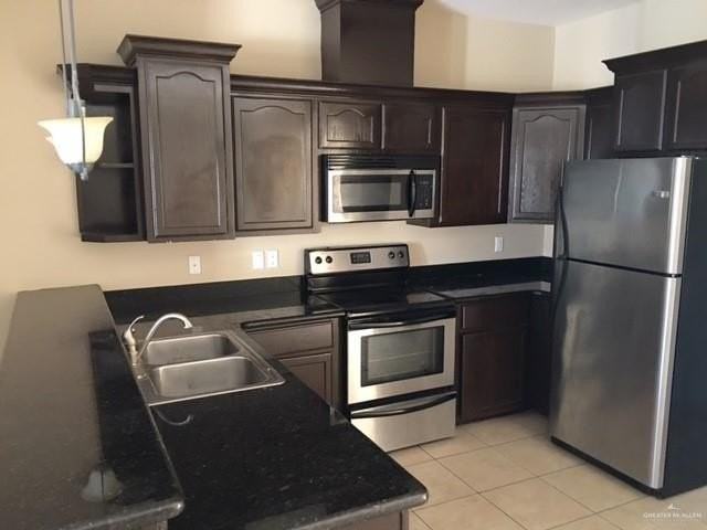 1403 W Fig Ave - Photo 5 of 14