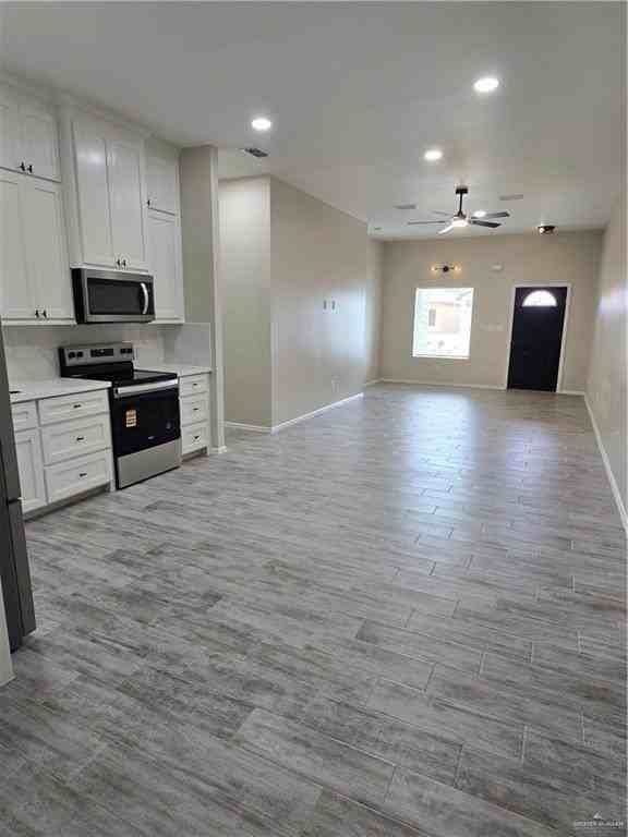 W 25th St - Photo 3 of 9