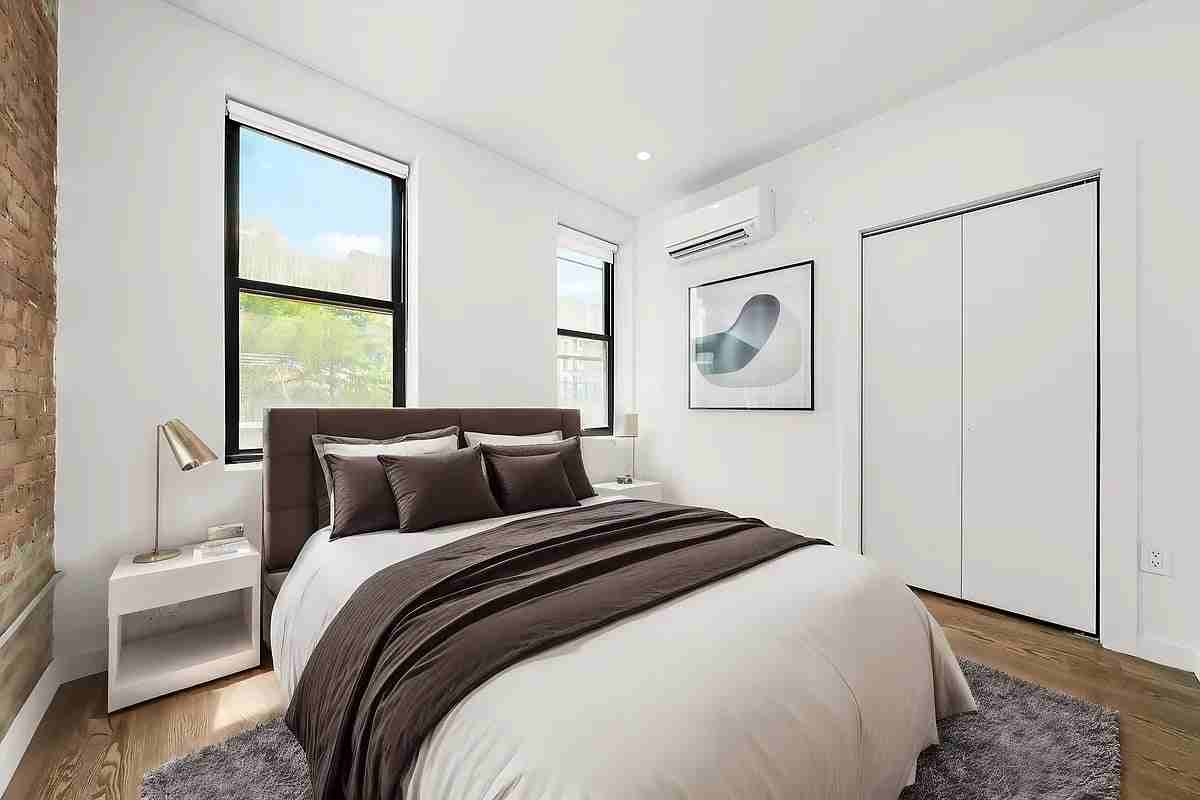 186 1st Ave #2N - Photo 2 of 8