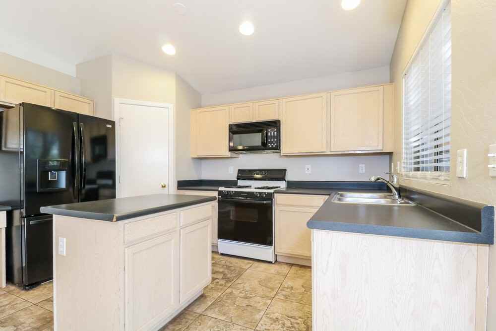 20640 N 8th St - Photo 6 of 15