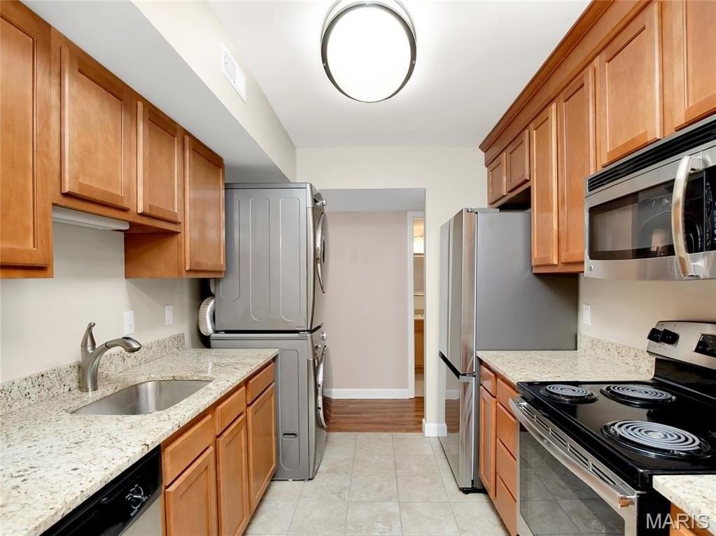 1522 Thrush Ter - Photo 2 of 15