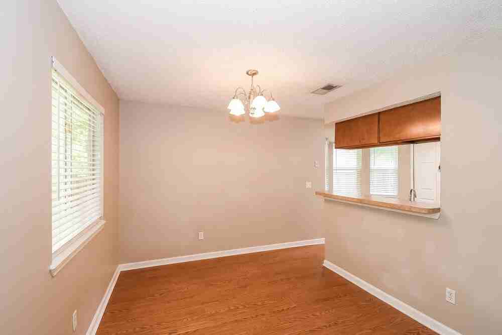 542 Lewis Morris St - Photo 6 of 16