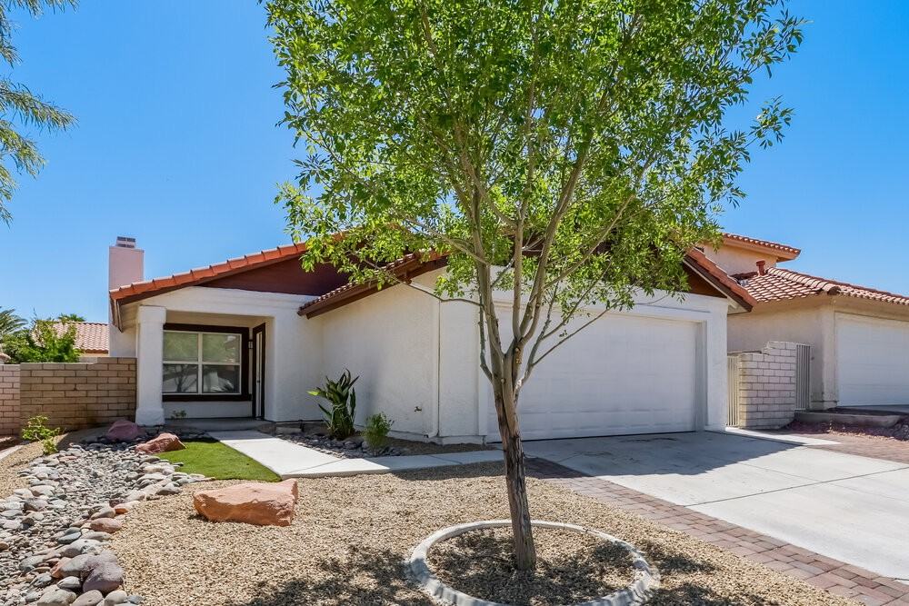 350 Keating St - Photo 3 of 16