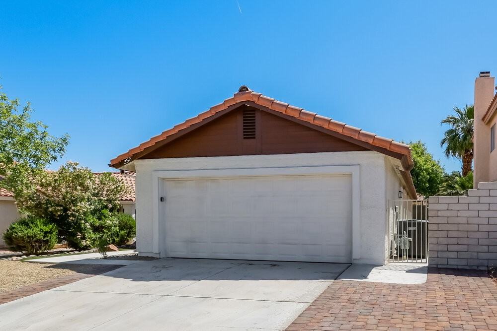 350 Keating St - Photo 4 of 16