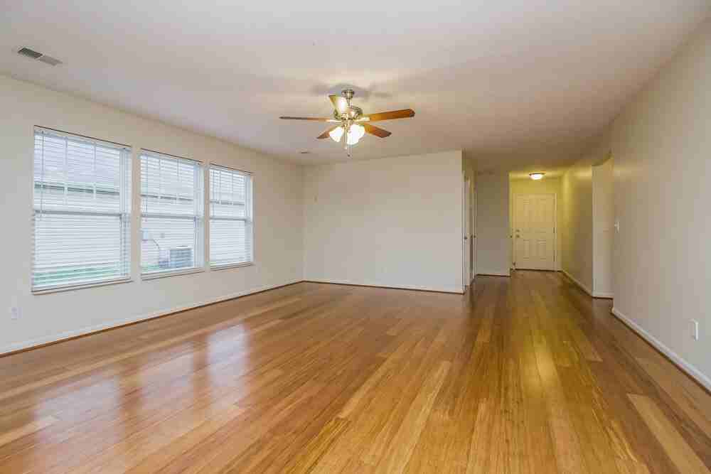 329 Stewart Springs Dr - Photo 3 of 17