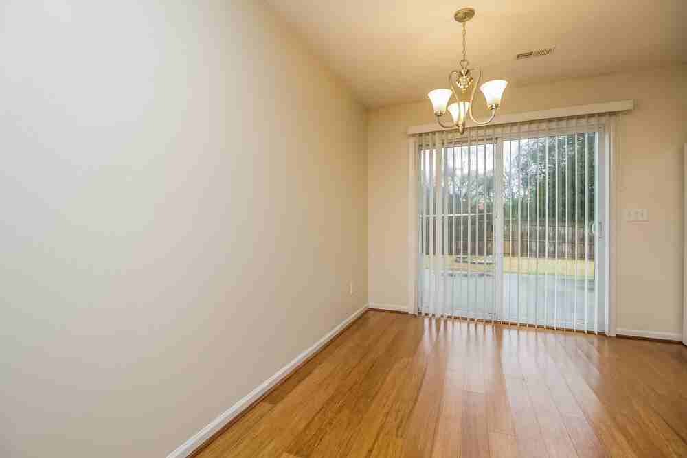 329 Stewart Springs Dr - Photo 4 of 17