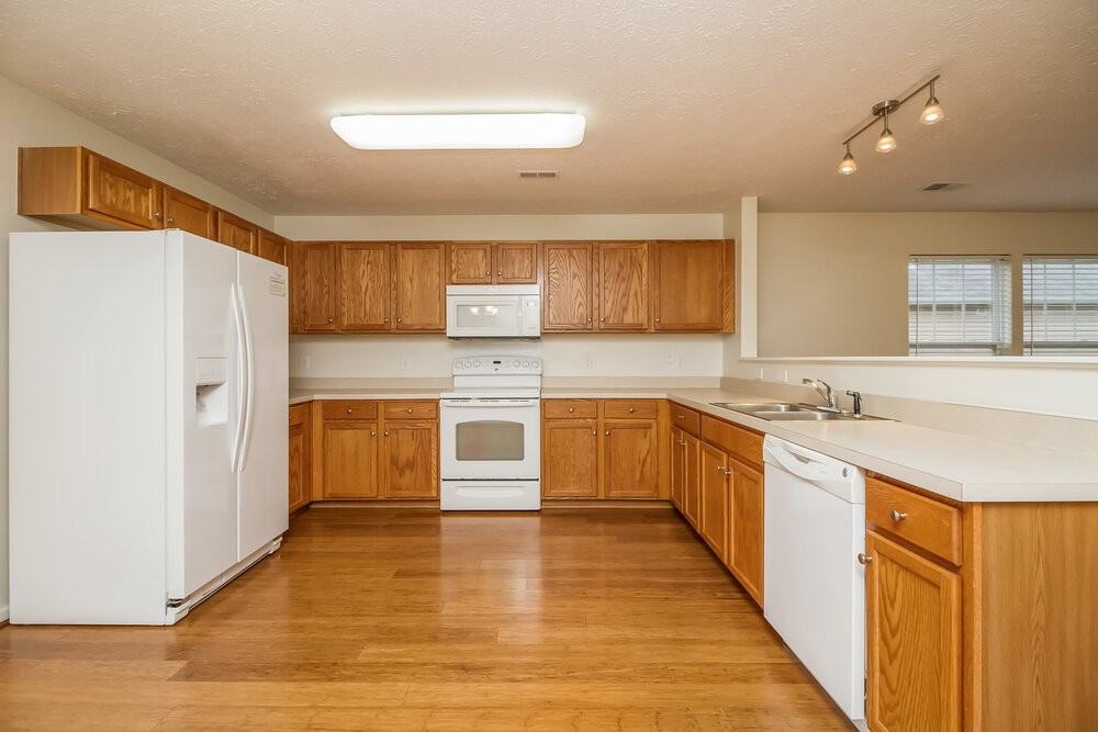 329 Stewart Springs Dr - Photo 5 of 17