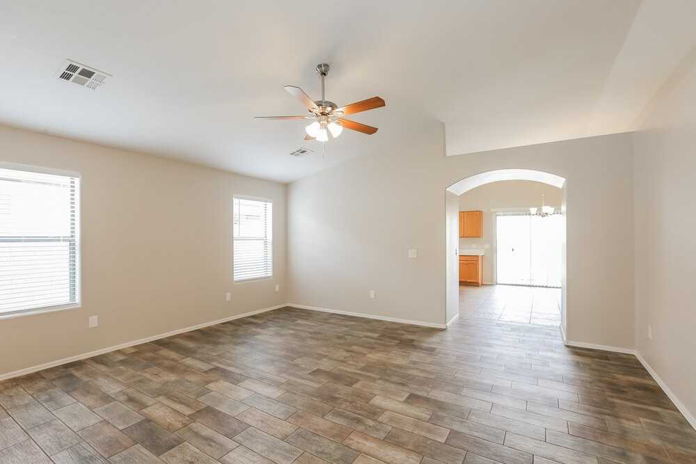 1114 E Fraktur Rd - Photo 5 of 16