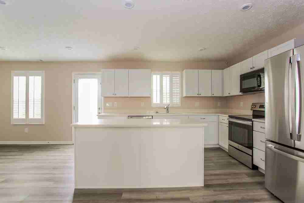 4151 Swallowfield St - Photo 7 of 17