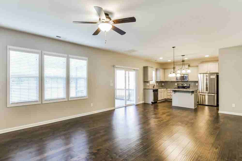 244 E Webber Ln - Photo 4 of 15