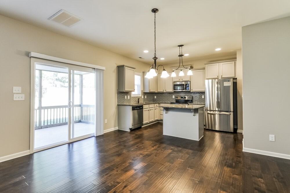 244 E Webber Ln - Photo 5 of 15