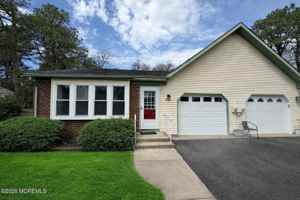 featured image of 8A Canton Dr #8A