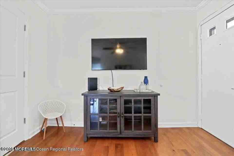 2204 Grand Central Ave Apt 15 - Photo 7 of 14