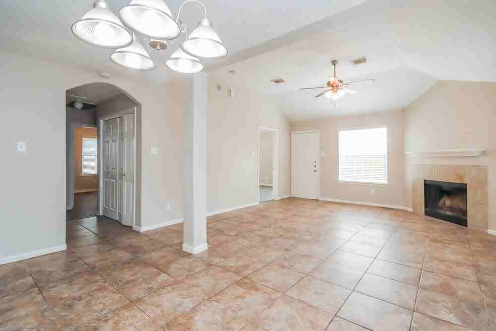 21506 Lovis Way - Photo 6 of 16