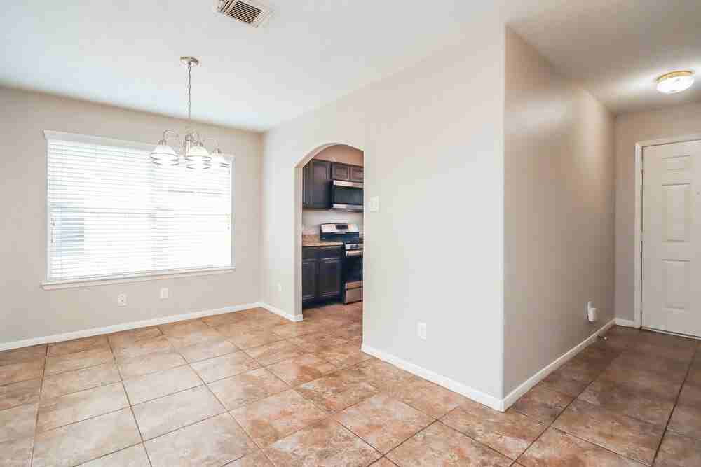 21506 Lovis Way - Photo 7 of 16
