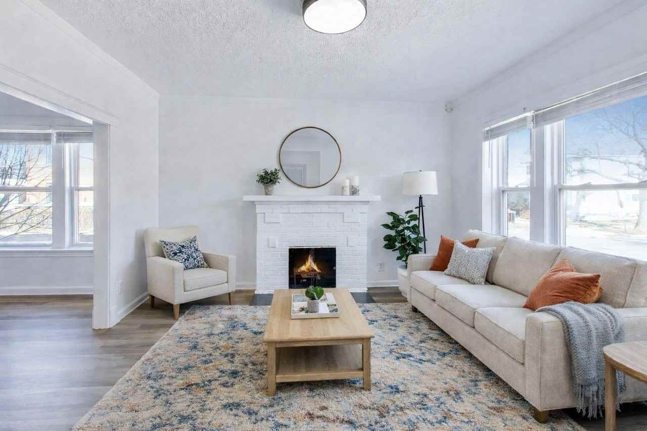 3047 W Berteau Ave Apt 1 - Photo 2 of 11