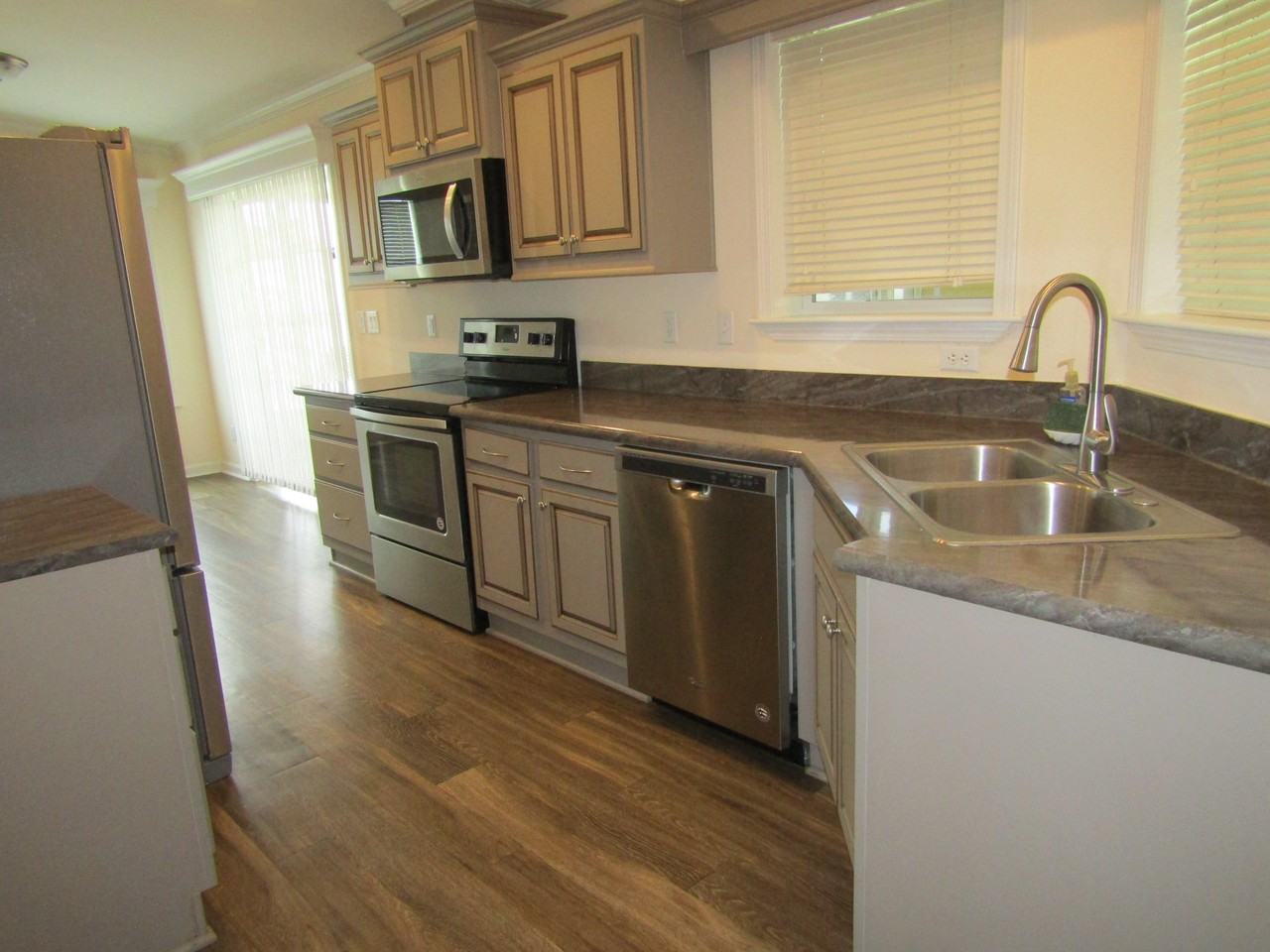 37 Jurua Ct #90 - Photo 4 of 33