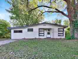 featured image of 6020 N East Park View St