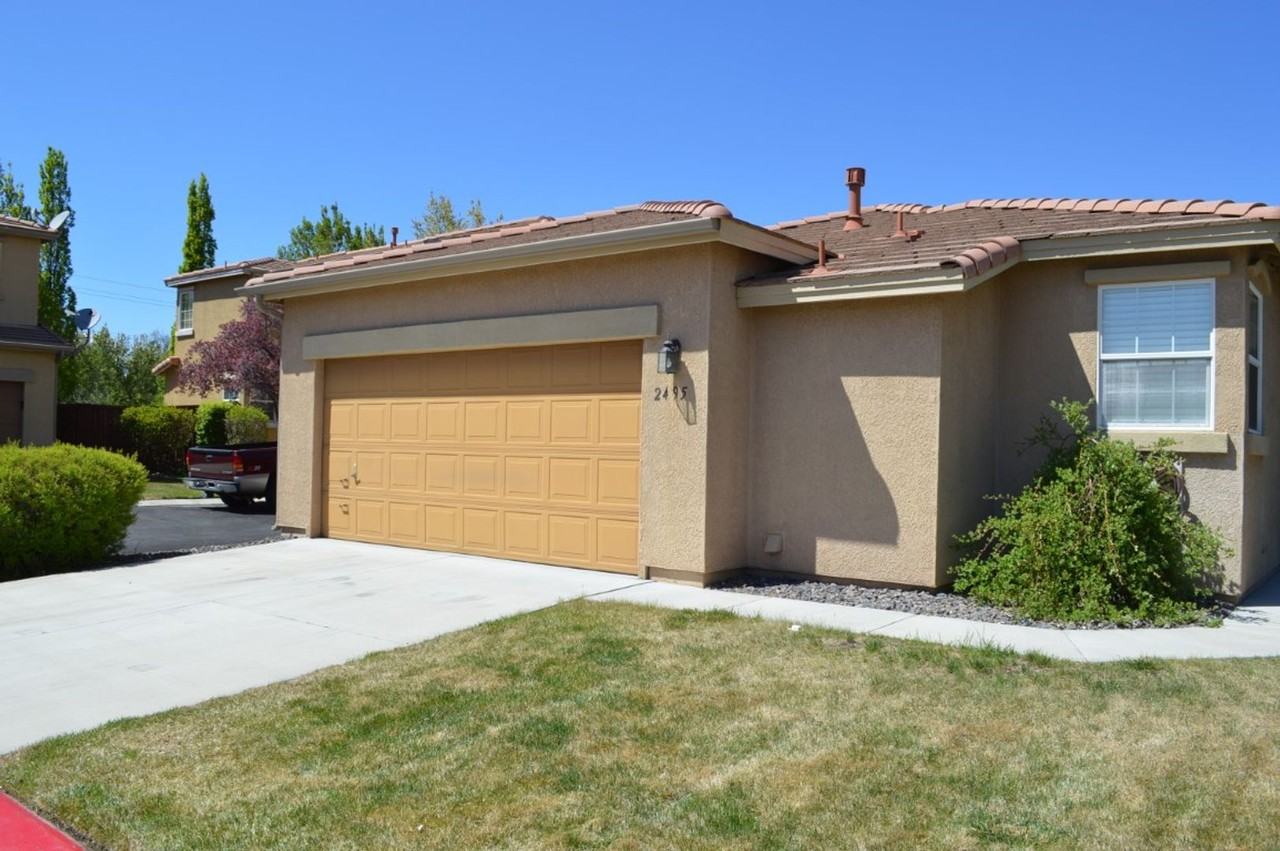 2495 Napoli Dr - Photo 2 of 10