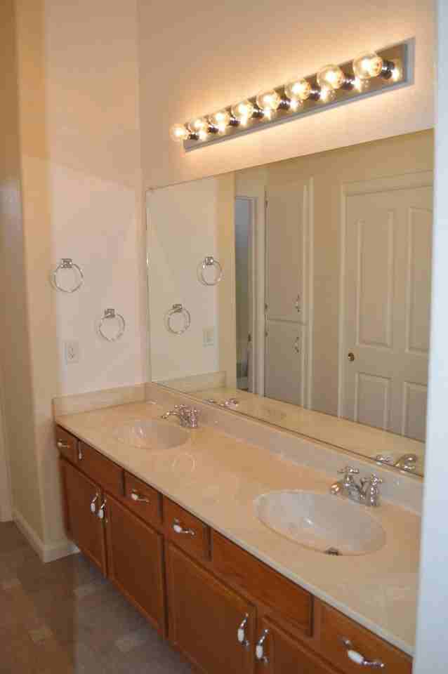 2495 Napoli Dr - Photo 4 of 10