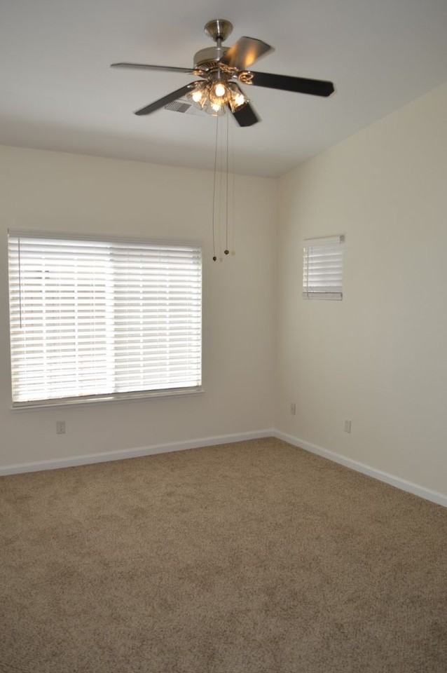 2495 Napoli Dr - Photo 5 of 10