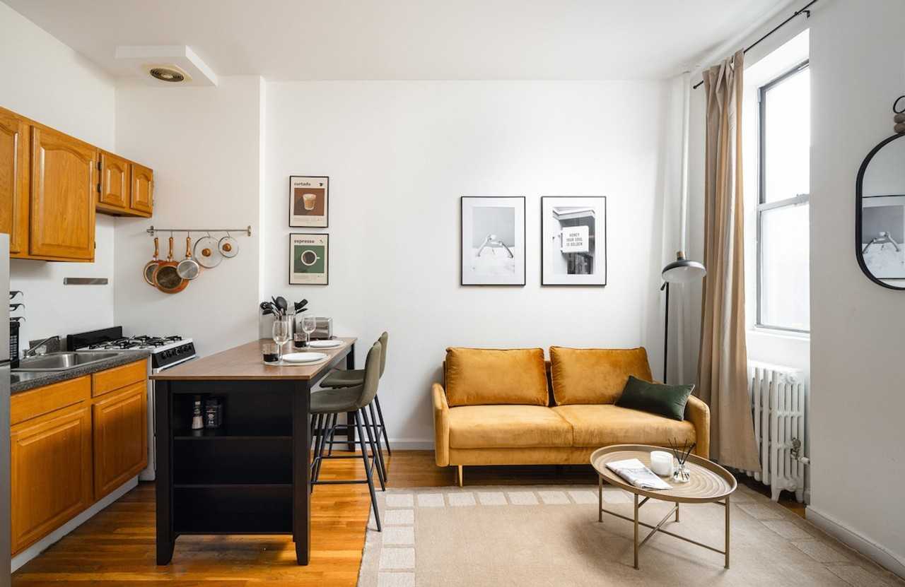 187A 6th Ave #1032144P - Photo 6 of 12