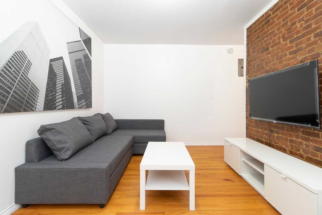 340 E 94th St #1032043P - Photo 2 of 36