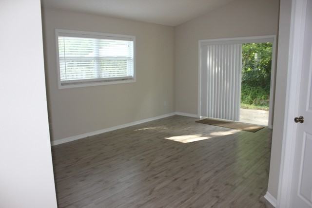 544 Tall Oaks Ter - Photo 4 of 26